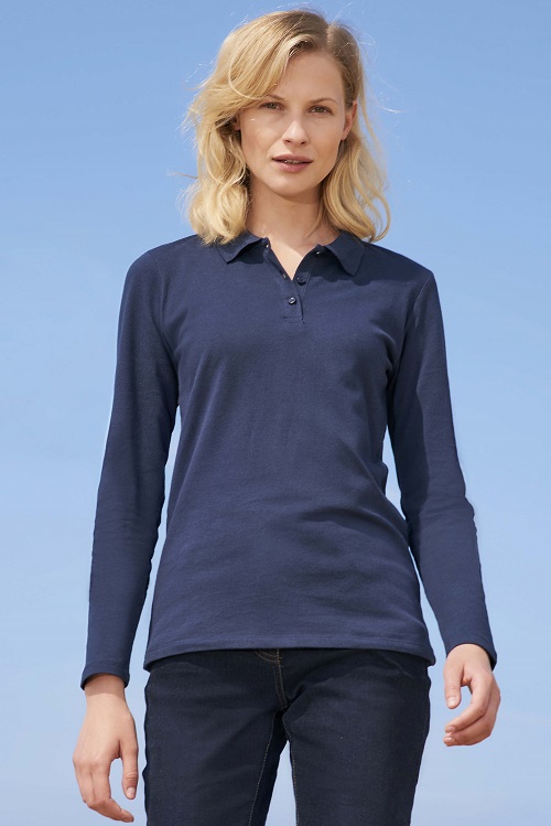 Polo azul marino de manga larga para mujer con cuello y botones.
