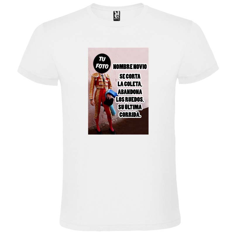 Camiseta blanca con imagen de torero y texto personalizado en negro.