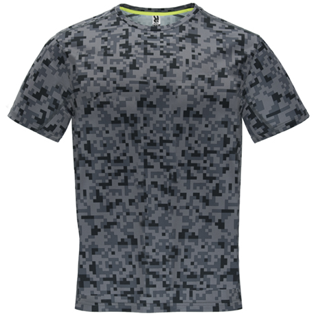 Camiseta técnica gris con estampado pixelado de camuflaje y cuello redondo.